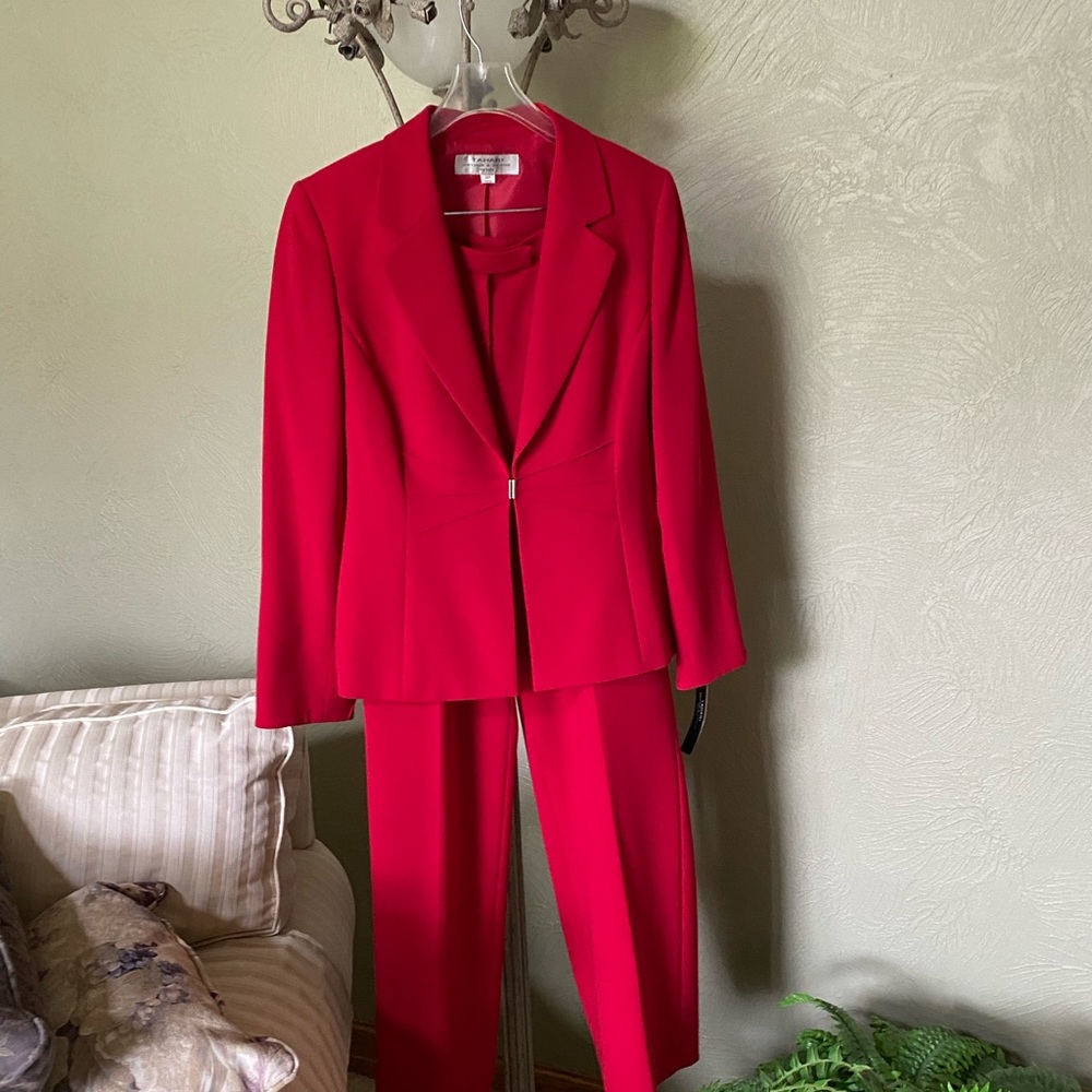 NWT Tahari red two-piece suit - size 10